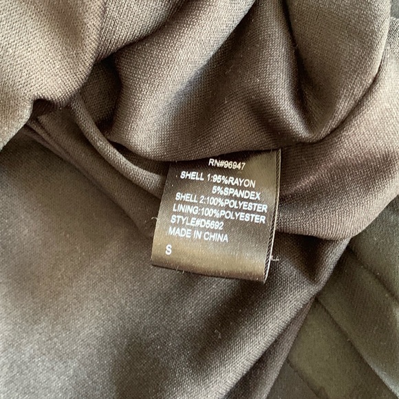 🌈 Leo meets Virgo Asymmetrical Black&Cream Dress - Picture 4 of 5